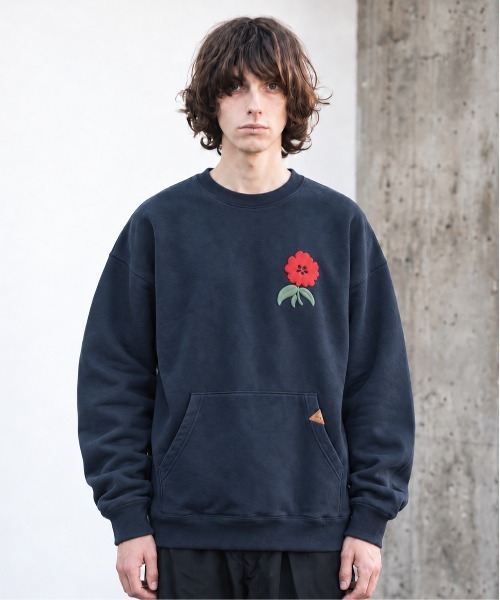 rehacer(レアセル)の「rehacer : Puff Flower HW Sweat Shirt / パフ フラワー ヘヴィーウエイト スウェットシャツ(スウェット・メンズ・ブラック/ワイン/ネイビー/グリーン・X-LARGE/LARGE/MEDIUM/SMALL)」の3枚目の写真