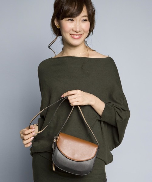 PLAIN CLOTHING（プレーンクロージング）の「トライカラーショルダーバッグ【PLAIN CLOTHING】（ショルダーバッグ・レディース・ブルー/ネイビー/ブラック・FREE）」の4枚目の写真