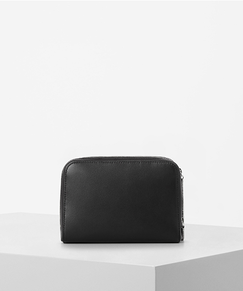 ALLSAINTS(オールセインツ)の「ARC MAKEUP CASE(ポーチ・レディース・ブラック・ONE SIZE)」の4枚目の写真