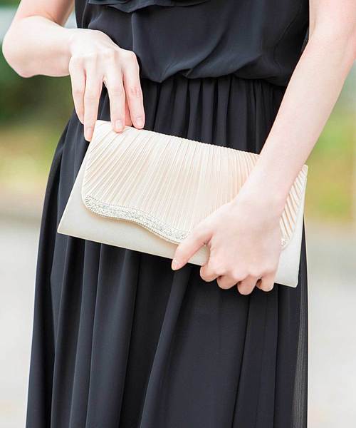 Fashion Letter（ファッションレター）の「2WAYサテンプリーツ 結婚式バッグ（クラッチバッグ・レディース・シルバー/ブラック/ベージュ・FREE）」の10枚目の写真