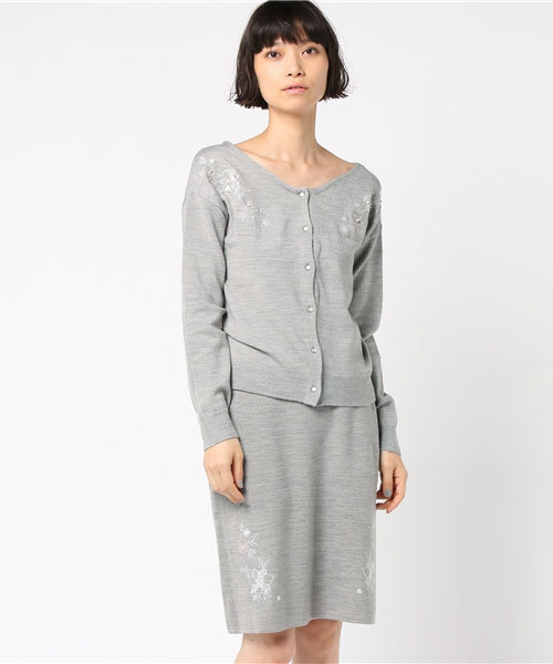 Fabulous Angela ファビュラスアンジェラ の トップス2way刺繍ニットアップ セットアップ Wear