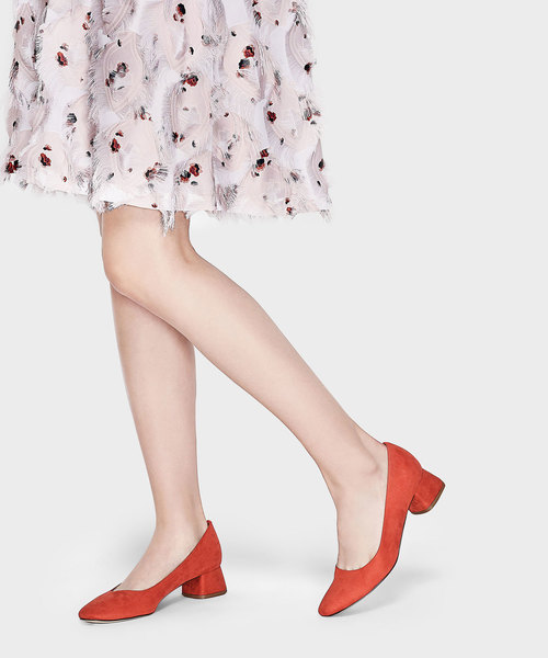 CHARLES & KEITH(チャールズ & キース)の「ブロックヒールパンプス / BLOCK HEEL PUMPS(パンプス・レディース・オレンジ/ブラック/アイボリー・23cm/22.5cm/23.5cm/24.5cm/25cm)」の16枚目の写真