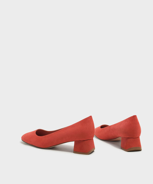 CHARLES & KEITH(チャールズ & キース)の「ブロックヒールパンプス / BLOCK HEEL PUMPS(パンプス・レディース・オレンジ/ブラック/アイボリー・23cm/22.5cm/23.5cm/24.5cm/25cm)」の18枚目の写真