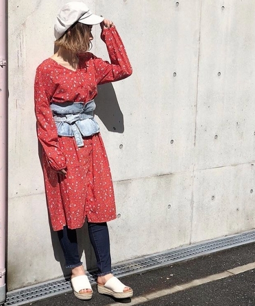 PAGEBOY（ページボーイ）の「ヴィンテージ小花ワンピース（ワンピース・レディース・ホワイト/ブラック/レッド・FREE）」の3枚目の写真