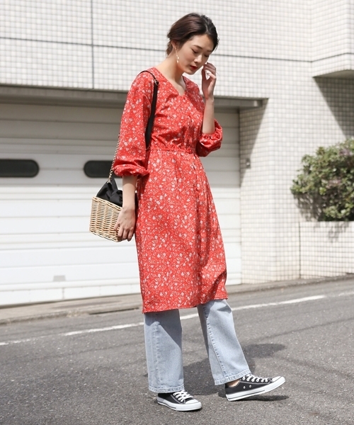 PAGEBOY（ページボーイ）の「ヴィンテージ小花ワンピース（ワンピース・レディース・ホワイト/ブラック/レッド・FREE）」の10枚目の写真