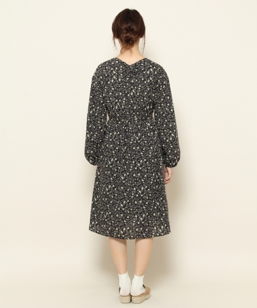 PAGEBOY（ページボーイ）の「ヴィンテージ小花ワンピース（ワンピース・レディース・ホワイト/ブラック/レッド・FREE）」の14枚目の写真