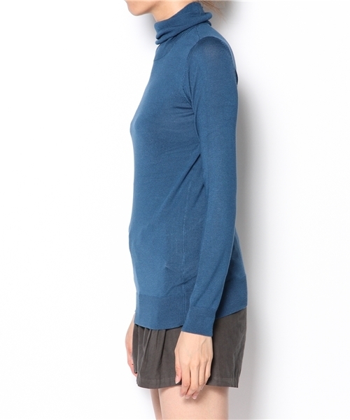 KBF(ケイビーエフ)の「KBF タートルネックニット(ニット/セーター・レディース・レッド/ブラック/ブルー/トップグレー/ライトベージュ・ONE)」の6枚目の写真