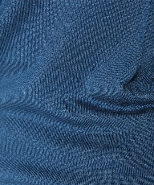 KBF(ケイビーエフ)の「KBF タートルネックニット(ニット/セーター・レディース・レッド/ブラック/ブルー/トップグレー/ライトベージュ・ONE)」の10枚目の写真