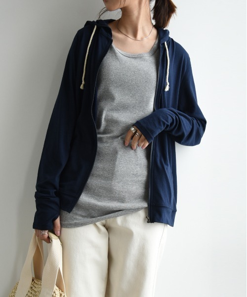 and it_（アンドイット）の「UVカットパーカー（パーカー・レディース・カーキ/ミント/ネイビー/杢グレー/ブルー/ブラック/オートミール/ピンク/イエロー/オフホワイト/ライトブルー/グレイッシュブルー/ラベンダー/ベージュ/キャメル/グレイッシュベージュ/ライトオリーブ・L/M/LL）」の11枚目の写真