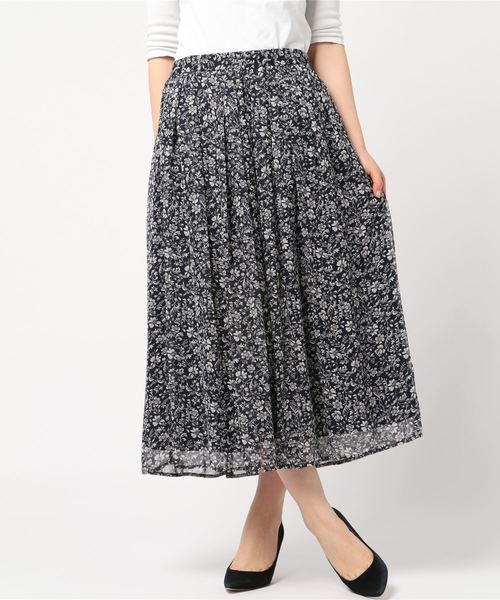 A/C DESIGN BY ALPHA CUBIC（エーシーデザインバイアルファキュービック）の「【WEB＆一部店舗限定】フラワースカート（スカート・レディース・オフホワイト/ネイビー・67/61/64）」の6枚目の写真