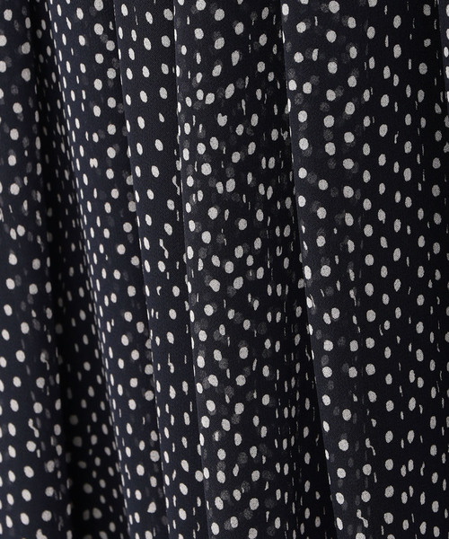 A/C DESIGN BY ALPHA CUBIC（エーシーデザインバイアルファキュービック）の「【WEB＆一部店舗限定】フラワースカート（スカート・レディース・オフホワイト/ネイビー・67/61/64）」の12枚目の写真