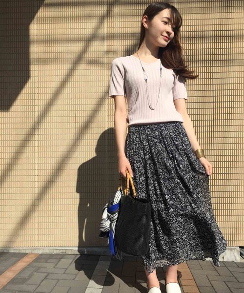 A/C DESIGN BY ALPHA CUBIC（エーシーデザインバイアルファキュービック）の「【WEB＆一部店舗限定】フラワースカート（スカート・レディース・オフホワイト/ネイビー・67/61/64）」の17枚目の写真