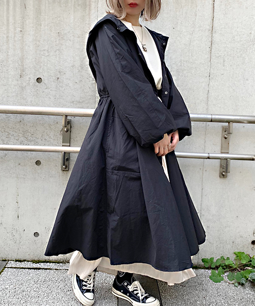 apres jour（アプレジュール）の「フードロングマウンテンパーカー【ZOZOTOWN限定アイテム】（マウンテンパーカー・レディース・ホワイト/ブラック・フリー）」の8枚目の写真