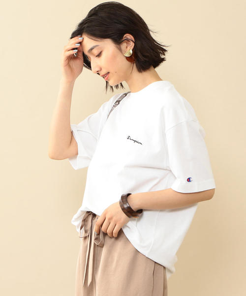 Champion（チャンピオン）の「【別注】＜Champion（チャンピオン）＞∴カラーロゴTシャツ（Tシャツ/カットソー・レディース・ネイビー/ピンク/ターコイズブルー/オフホワイト・LARGE/MEDIUM）」の3枚目の写真