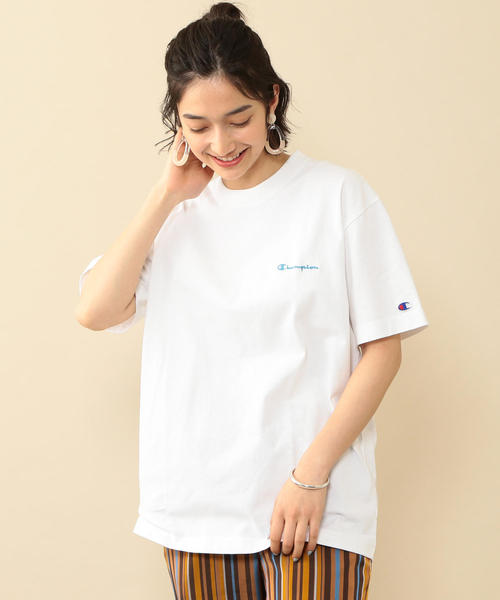Champion（チャンピオン）の「【別注】＜Champion（チャンピオン）＞∴カラーロゴTシャツ（Tシャツ/カットソー・レディース・ネイビー/ピンク/ターコイズブルー/オフホワイト・LARGE/MEDIUM）」の4枚目の写真
