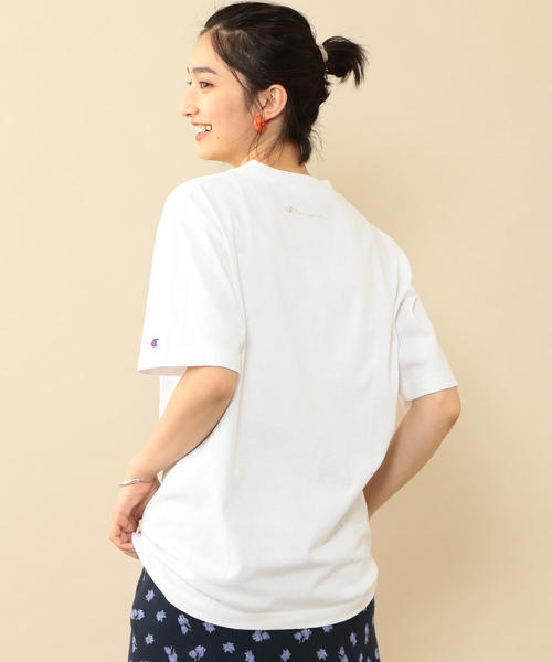 Champion（チャンピオン）の「【別注】＜Champion（チャンピオン）＞∴カラーロゴTシャツ（Tシャツ/カットソー・レディース・ネイビー/ピンク/ターコイズブルー/オフホワイト・LARGE/MEDIUM）」の6枚目の写真