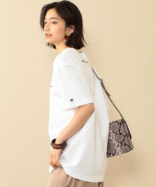Champion（チャンピオン）の「【別注】＜Champion（チャンピオン）＞∴カラーロゴTシャツ（Tシャツ/カットソー・レディース・ネイビー/ピンク/ターコイズブルー/オフホワイト・LARGE/MEDIUM）」の17枚目の写真