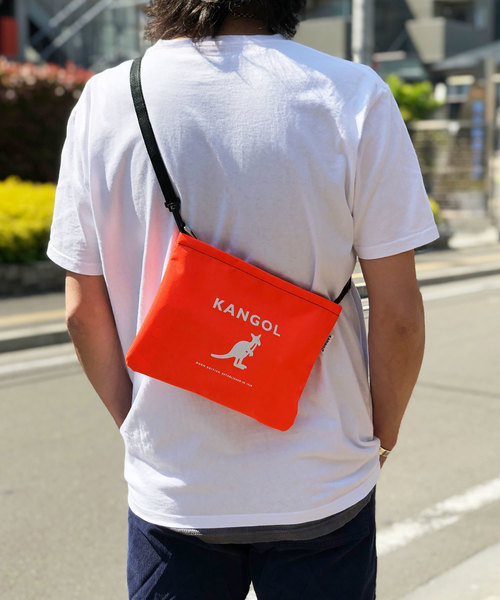 KANGOL(カンゴール)の「【KANGOL / カンゴール】 プリントサコッシュ(ショルダーバッグ・レディース・ホワイト/ベージュ/オレンジ/ブラック×グレー/ブラック×ホワイト/パープル・FREE)」の6枚目の写真
