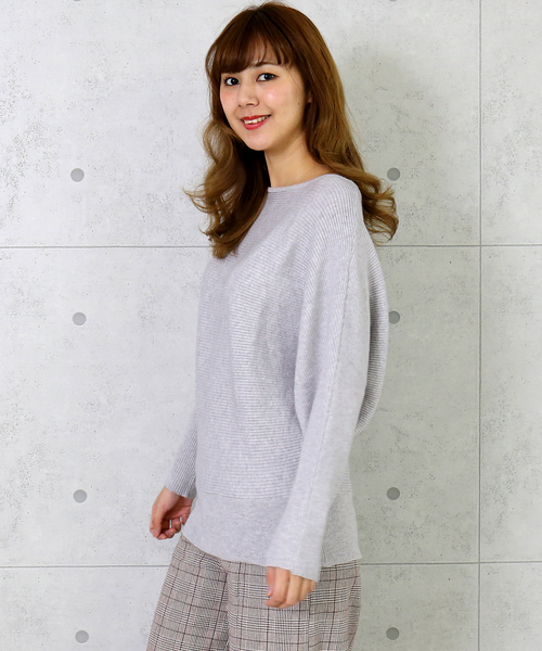 n'ee-ne（ネーネ）の「ボーダーリブボートネックドルマンスリーブ（ニット/セーター・レディース・ブラック/オフホワイト/杢グレー/ブルー/ボルドー・M）」の3枚目の写真