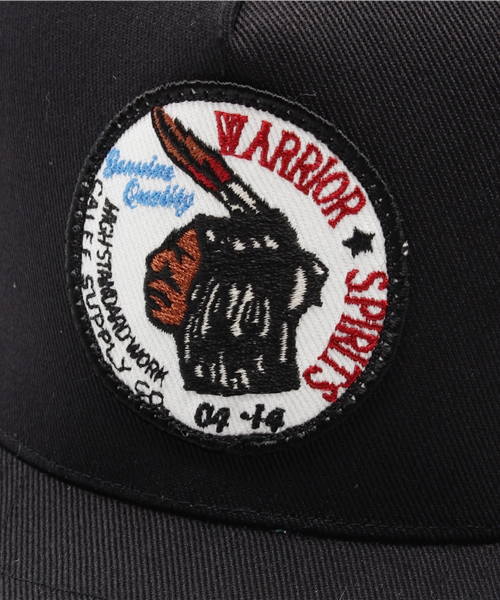 ANDSUNS（アンドサンズ）の「TWILL WAPPEN MESH CAP（キャップ・メンズ・ホワイト×ブラック/ブラック/ホワイト×ネイビー/ブラウン/グリーン・FREE）」の8枚目の写真