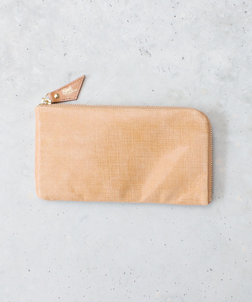 cardo fabrica（カルドファブリカ）の「牛革スムース ドットエンボス 