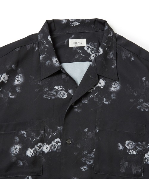 JUNRED（ジュンレッド）の「【ダークフラワー】ローズモチーフドレープオープンカラーシャツ（シャツ/ブラウス・メンズ・ホワイト/ブラック・S/M/L）」の4枚目の写真
