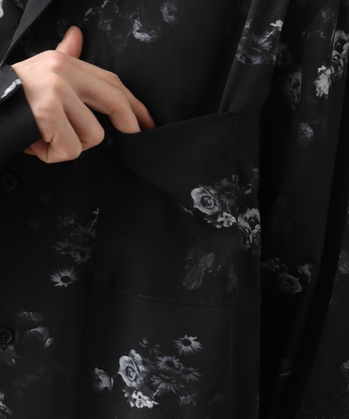 JUNRED（ジュンレッド）の「【ダークフラワー】ローズモチーフドレープオープンカラーシャツ（シャツ/ブラウス・メンズ・ホワイト/ブラック・S/M/L）」の10枚目の写真