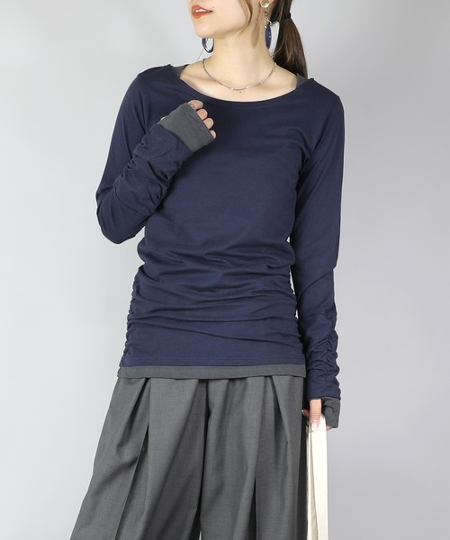 and it_（アンドイット）の「フェイクレイヤードくしゅくしゅ長袖Tシャツカットソー【ロンT】（Tシャツ/カットソー・レディース・ホワイト/ブラック/グレー/ネイビー/モカ/杢グレー/ロイヤルブルー/カーキ/ワイン/ブルーグリーン/ブラック×ホワイト/イエロー/グレイッシュベージュ/アイボリー/ブラック×グレー/グレー系その他/マスタード/ダークオレンジ/グリーン/パープル/ミント/ラベンダー/ブラック系その他2/ブラウン/テラコッタ/イエロー系その他・L/M/3L/LL/4L）」の17枚目の写真