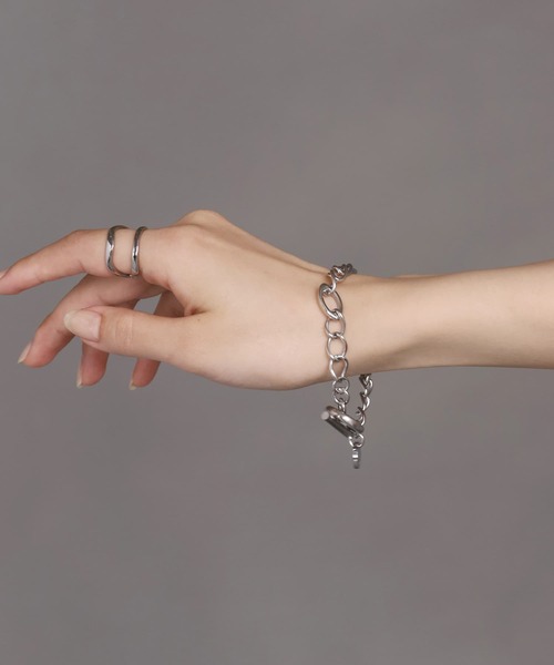 LHME(エルエイチエムイー)の「【WEB限定】 “THE YOUTH 2020”リンクチェーンブレスレット/サージカルステンレス(金属アレルギー対応)【LHME / エルエイチエムイー】(ブレスレット・レディース・A/B/C/D/E/F/G/H/I/J/K/L/M・ONE SIZE)」の18枚目の写真