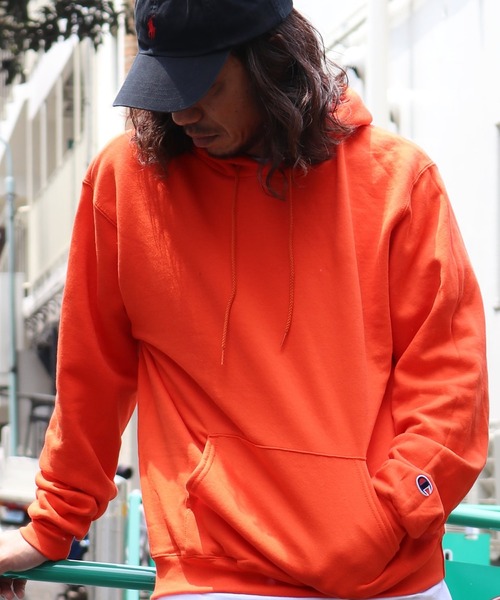 Champion(チャンピオン)の「Champion HOODED オーバーサイズ プルオーバーパーカー(パーカー・メンズ・ブラック/マルーン/ダークグリーン/チャコール/グレー/ネイビー/シルバーグレー/ブルー/オレンジ/ホワイト・M/S/XL/L/XXL)」の10枚目の写真