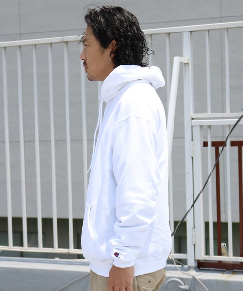 Champion(チャンピオン)の「Champion HOODED オーバーサイズ プルオーバーパーカー(パーカー・メンズ・ブラック/マルーン/ダークグリーン/チャコール/グレー/ネイビー/シルバーグレー/ブルー/オレンジ/ホワイト・M/S/XL/L/XXL)」の11枚目の写真