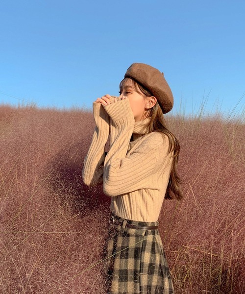 SONA(ソナ)の「SONYUNARA モダンガールタートルネックニット(ニット/セーター・レディース・スカイブルー/ブラック/ベージュ/グレー/グリーン/アイボリー/ダークパープル・FREE)」の15枚目の写真