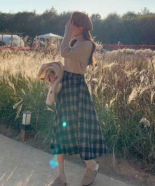 SONA(ソナ)の「SONYUNARA モダンガールタートルネックニット(ニット/セーター・レディース・スカイブルー/ブラック/ベージュ/グレー/グリーン/アイボリー/ダークパープル・FREE)」の19枚目の写真