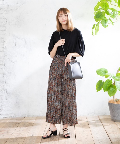 menue(メヌエ)の「スクエアトゥ 華奢ストラップサンダル(サンダル・レディース・ブラック/アイボリー/グレイッシュベージュ/グレイッシュブルー/パイソン・XXS/LL/3L/S/M/L/XS)」の12枚目の写真