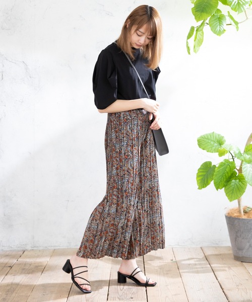 menue(メヌエ)の「スクエアトゥ 華奢ストラップサンダル(サンダル・レディース・ブラック/アイボリー/グレイッシュベージュ/グレイッシュブルー/パイソン・XXS/LL/3L/S/M/L/XS)」の13枚目の写真