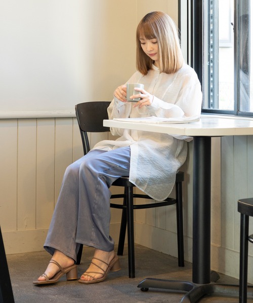 menue(メヌエ)の「スクエアトゥ 華奢ストラップサンダル(サンダル・レディース・ブラック/アイボリー/グレイッシュベージュ/グレイッシュブルー/パイソン・XXS/LL/3L/S/M/L/XS)」の18枚目の写真