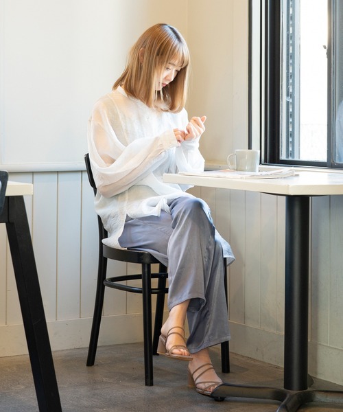 menue(メヌエ)の「スクエアトゥ 華奢ストラップサンダル(サンダル・レディース・ブラック/アイボリー/グレイッシュベージュ/グレイッシュブルー/パイソン・XXS/LL/3L/S/M/L/XS)」の19枚目の写真