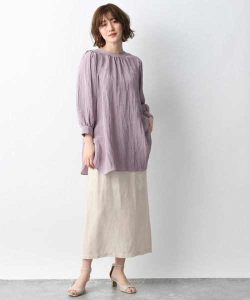 A part by（アパートバイ）の「Pソデボリュームロングブラウス　938519（シャツ/ブラウス・レディース・ベージュ/アイボリー/ライトパープル/ダークネイビー・FREE）」の20枚目の写真