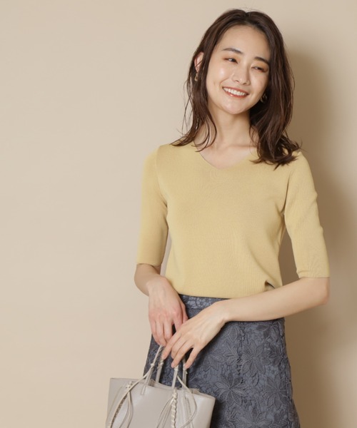 N.(N. Natural Beauty Basic)(エヌエヌナチュラルビューティーベーシック)の「総針Vネックニット 五分袖(ニット/セーター・レディース・ベージュ/イエロー/パープル/ネイビー/ホワイト/ダークパープル/ホワイト×ネイビー/ブラック/ブルー/オフホワイト・MEDIUM)」の10枚目の写真