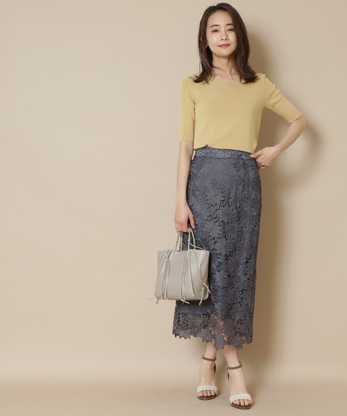 N.(N. Natural Beauty Basic)(エヌエヌナチュラルビューティーベーシック)の「総針Vネックニット 五分袖(ニット/セーター・レディース・ベージュ/イエロー/パープル/ネイビー/ホワイト/ダークパープル/ホワイト×ネイビー/ブラック/ブルー/オフホワイト・MEDIUM)」の18枚目の写真