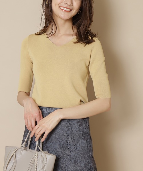 N.(N. Natural Beauty Basic)(エヌエヌナチュラルビューティーベーシック)の「総針Vネックニット 五分袖(ニット/セーター・レディース・ベージュ/イエロー/パープル/ネイビー/ホワイト/ダークパープル/ホワイト×ネイビー/ブラック/ブルー/オフホワイト・MEDIUM)」の22枚目の写真