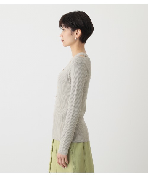 AZUL by moussy(アズールバイマウジー)の「FAKE LAYERED BUTTON KNIT TOPS/フェイクレイヤードボタンニットトップス(ニット/セーター・レディース・ライトパープル/ライトベージュ/ライム/ブラック・SMALL/MEDIUM)」の21枚目の写真