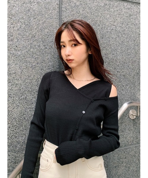 AZUL by moussy(アズールバイマウジー)の「FAKE LAYERED BUTTON KNIT TOPS/フェイクレイヤードボタンニットトップス(ニット/セーター・レディース・ライトパープル/ライトベージュ/ライム/ブラック・SMALL/MEDIUM)」の15枚目の写真