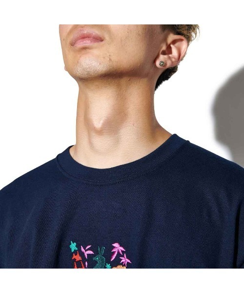 CHARI&CO(チャリアンドコー)の「CHARI&CO MEMORY OF AUSSIE TEE Tシャツ(Tシャツ/カットソー・メンズ・ホワイト/ネイビー・SMALL/MEDIUM/LARGE/X-LARGE)」の5枚目の写真