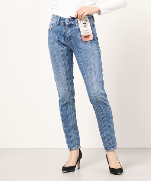 DIESEL(ディーゼル)の「DIESEL SS21 レディース スーパースキニー ライトインディゴ デニム(デニムパンツ・レディース・インディゴブルー・25inch/23inch/27inch/29inch)」の2枚目の写真