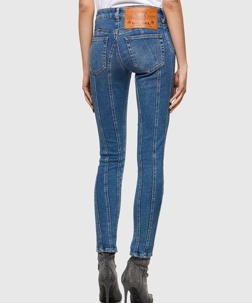 DIESEL(ディーゼル)の「DIESEL SS21 レディース スーパースキニー ライトインディゴ デニム(デニムパンツ・レディース・インディゴブルー・25inch/23inch/27inch/29inch)」の8枚目の写真