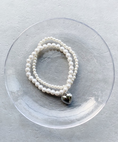 iso（イソ）の「ハートチャーム2連パールブレスレット（ブレスレット・レディース・シルバー/ゴールド・FREE）」の7枚目の写真