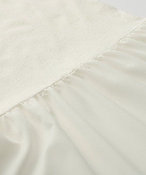 Ambre Neige（アンブルネージュ）の「切り替えギャザープルオーバー／【WEB/EC限定商品】（Tシャツ/カットソー・レディース・ブラック/オフホワイト/グレイッシュベージュ・FREE）」の6枚目の写真
