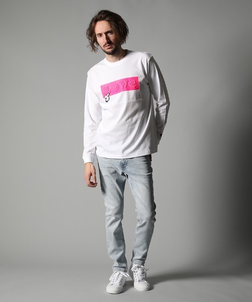 STUD MUFFIN(スタッドマフィン)の「mlt3397-5.6ozコットン天竺 LOVEBOXフォームプリント LS Tシャツ(Tシャツ/カットソー・メンズ・ホワイト/ブラック・2/4/3)」の4枚目の写真