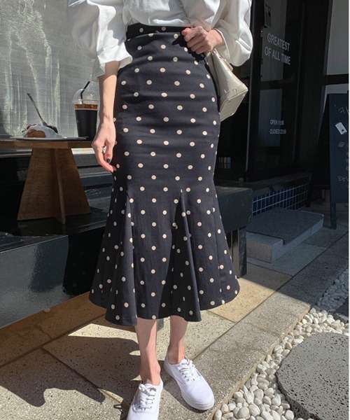 MKT（エムケーティー）の「ドット柄マーメイドスカート フィッシュテールスカート（スカート・レディース・ブラック・L/M/S）」の7枚目の写真